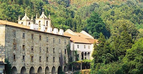 Abadia De Fenda De Tijolo Lacos